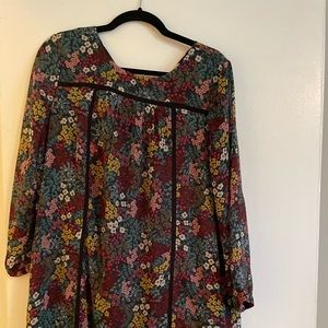 Loft flower dress, with gorgeous piping detail